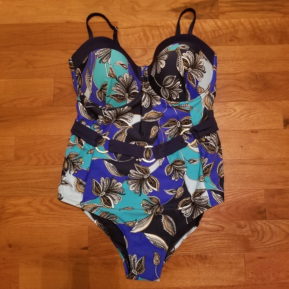 🌊 NWT Boutique Swimsuit - Picture 1 of 14